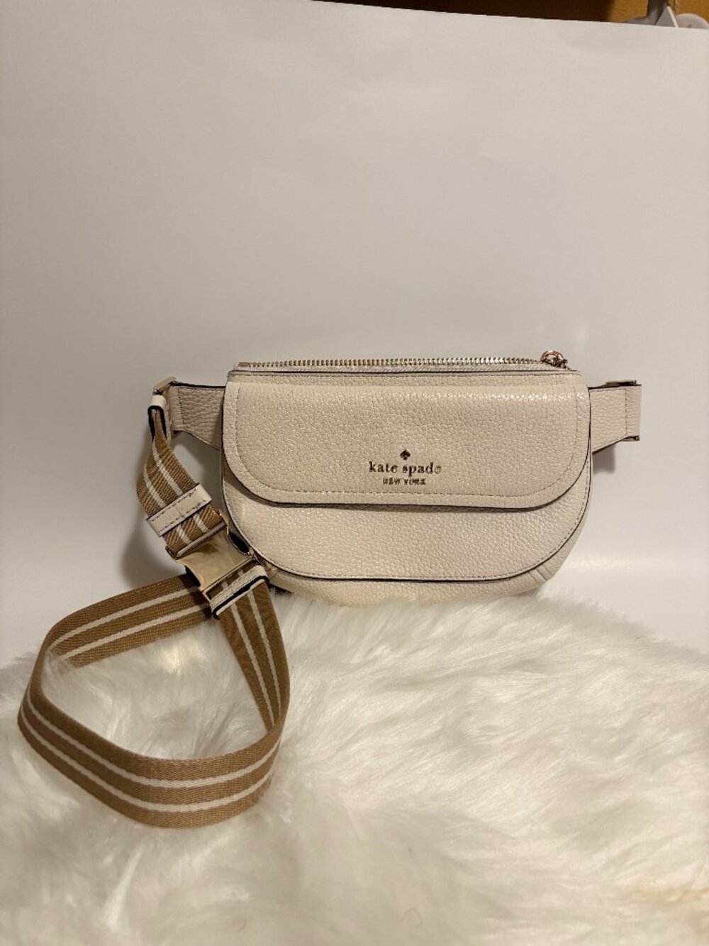 Kate Spade New York Pebbled Leather Belt Bag Crossbody Cream Good Condition